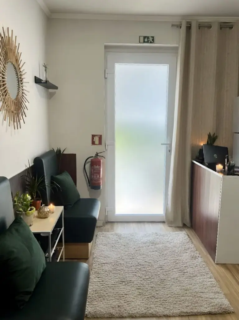 Detalhe do espaço de massagem erótica em Estoril