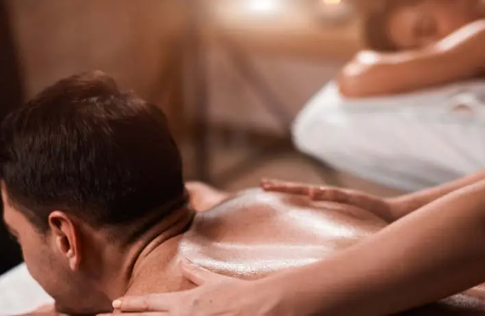 Massagem Naturista